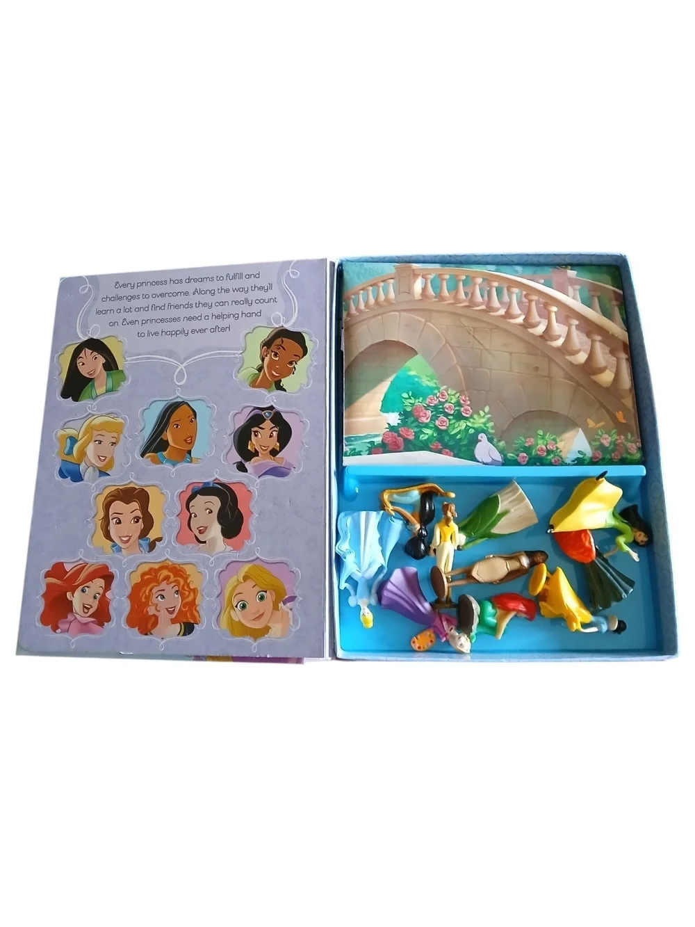 Disney Princess Busy Book – Pink, Light Blue & Purple Activity‎ Storybook
